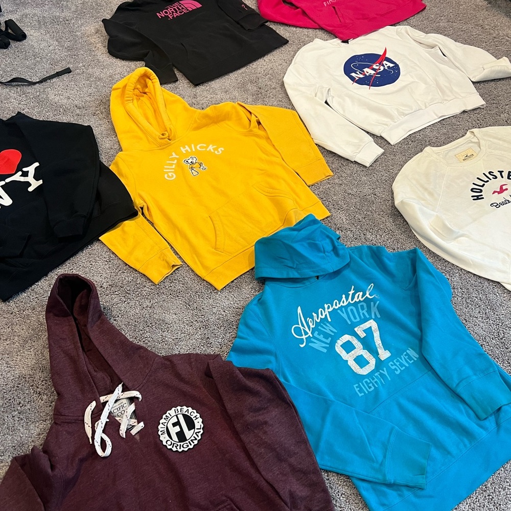 Sweater Lot - Picture 6 of 6